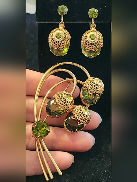 Sarah Coventry Jewelry - Vintage "Touch of Elegance" designed by Juliana D&E for Sarah Coventry